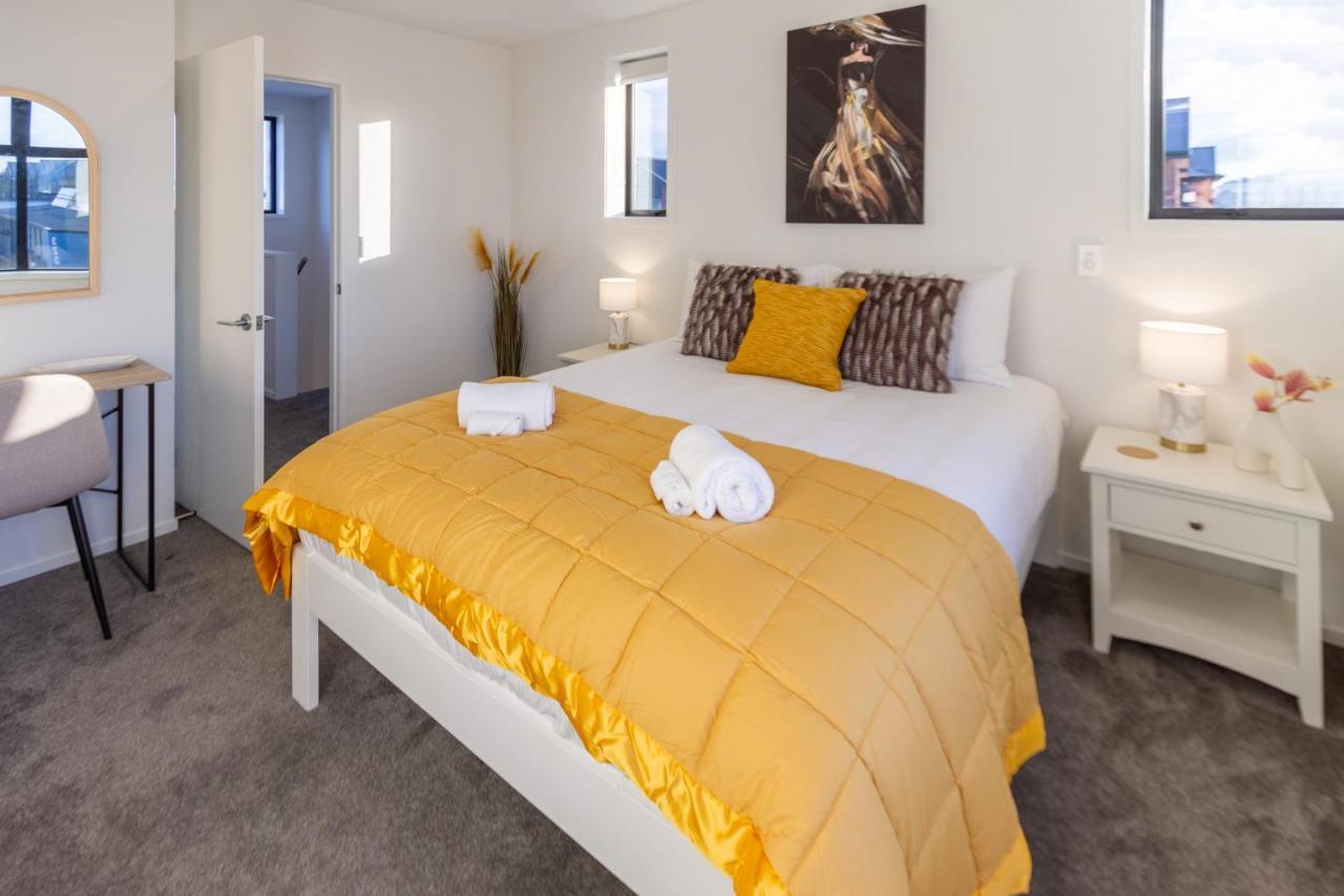 Trendy 3 Bedroom 2 Bath Residence, Central City クライストチャーチ エクステリア 写真