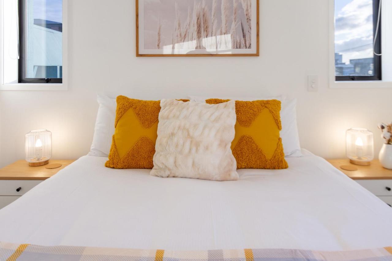 Trendy 3 Bedroom 2 Bath Residence, Central City クライストチャーチ エクステリア 写真