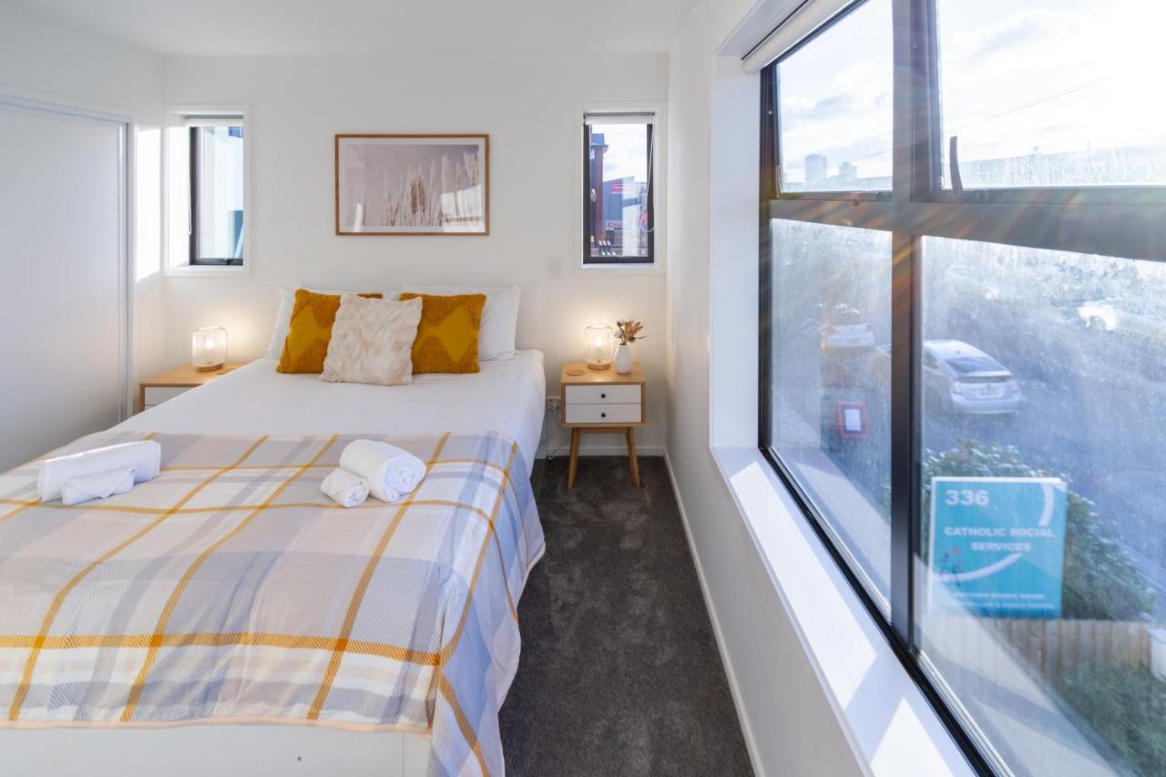 Trendy 3 Bedroom 2 Bath Residence, Central City クライストチャーチ エクステリア 写真