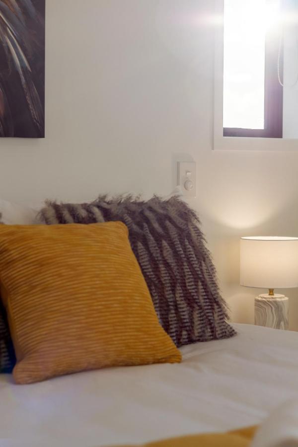 Trendy 3 Bedroom 2 Bath Residence, Central City クライストチャーチ エクステリア 写真